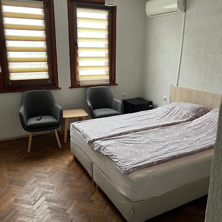 White Guest House 2 Karlowo Exterior foto