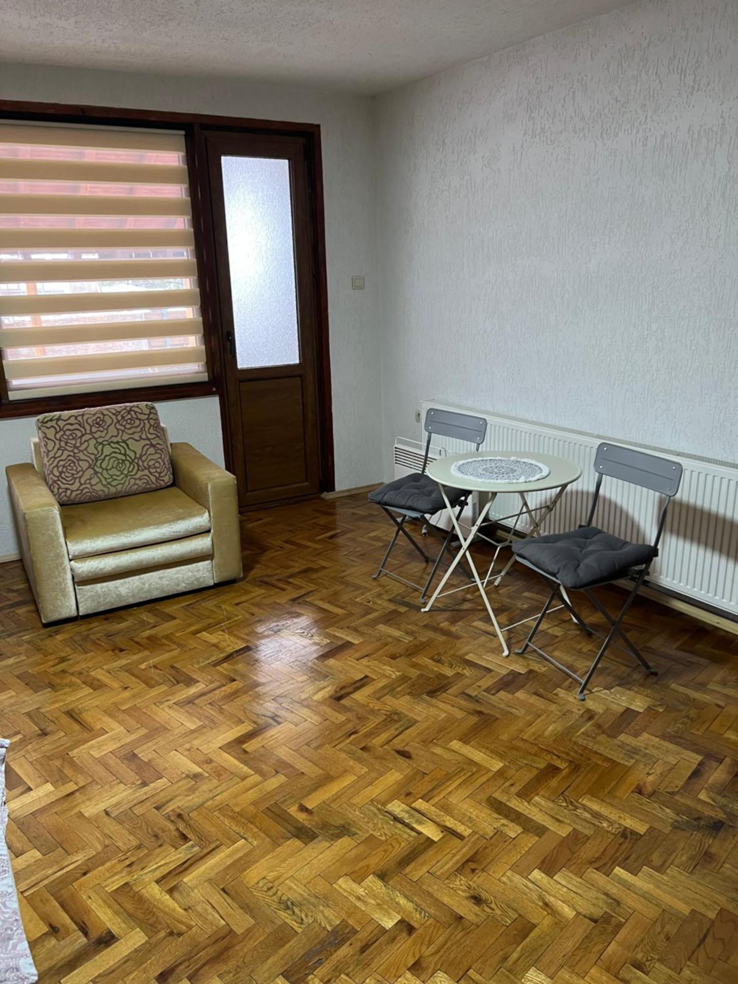 White Guest House 2 Karlowo Exterior foto