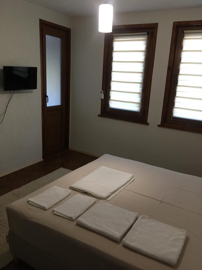 White Guest House 2 Karlowo Exterior foto